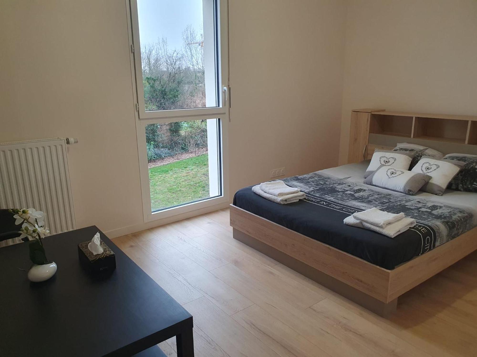 Appartement A Floirac Avec 2 Chambres, Un Parking Prive, Une Terrasse, A 5 Minutes En Voiture De L'Arkea Arena De Bordeaux Exteriér fotografie